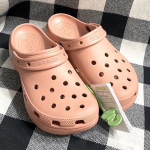 classic Platform Pale Blush Crocs women 9 new